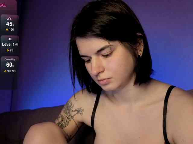 lololozhechka Live Webcam on BongaCams