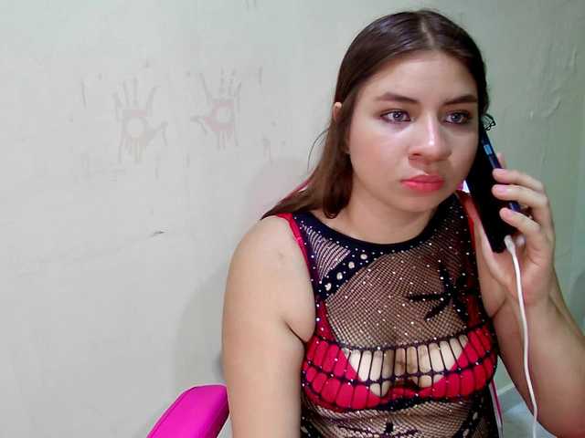 Emma-deivys live cam on BongaCams