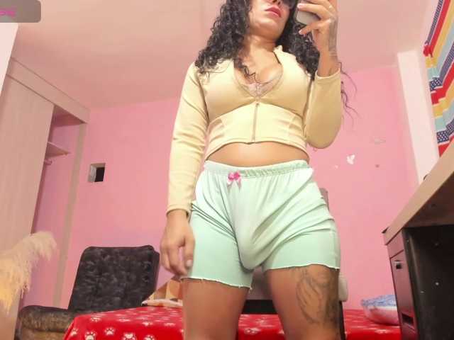 cristal-spicy live cam on BongaCams