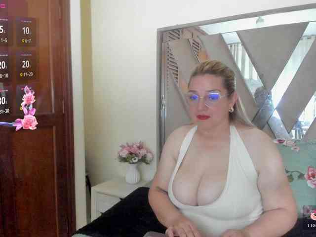 agata-ruizz webcam