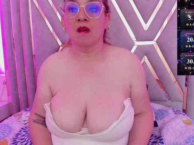 agata-ruizz webcam