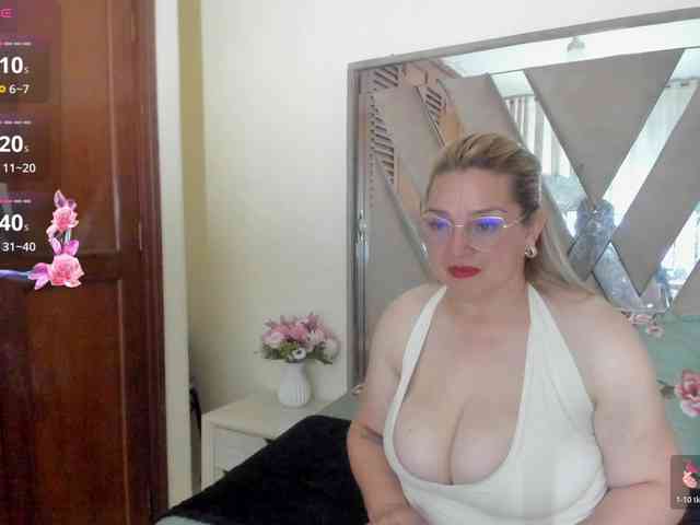 agata-ruizz webcam