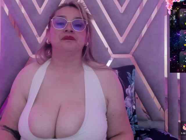 agata-ruizz webcam