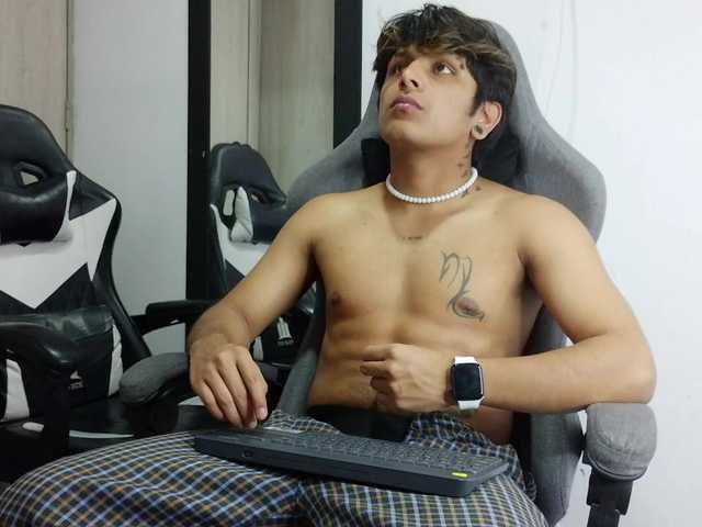dannyfans live webcam show
