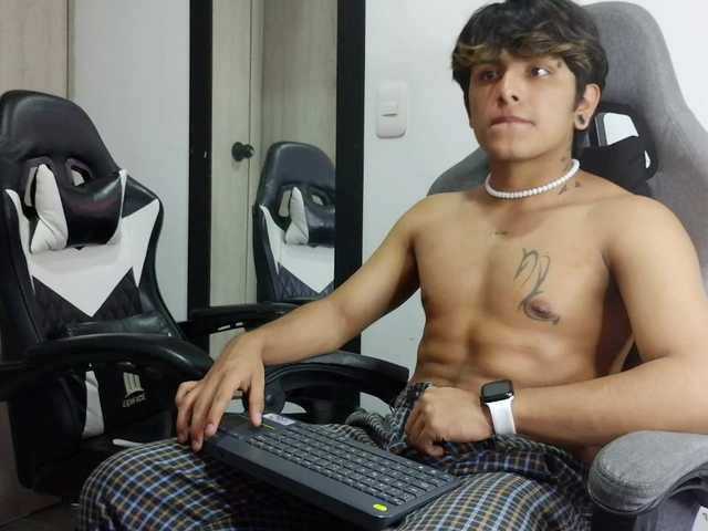 dannyfans live webcam show