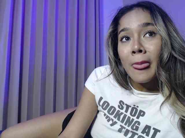 lilypeachxx webcam