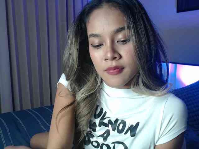 lilypeachxx webcam