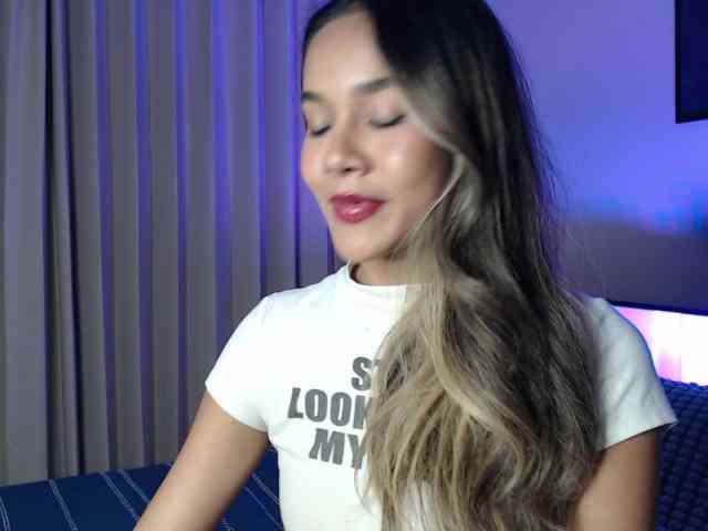 lilypeachxx webcam