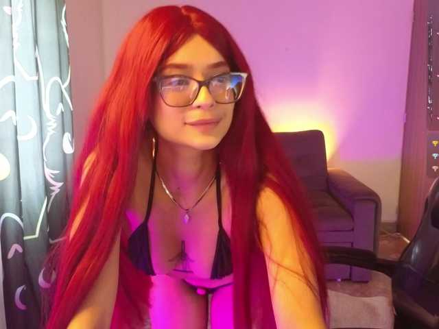 LiaVarel live cam on BongaCams