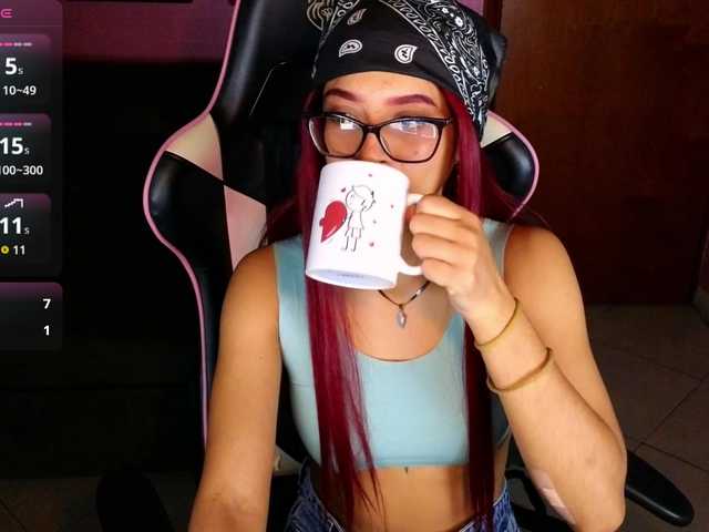 LiaVarel live cam on BongaCams