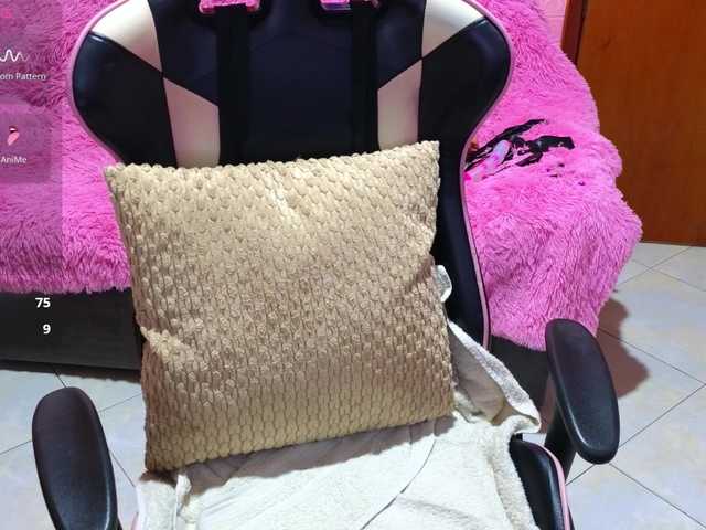 LiaVarel live cam on BongaCams