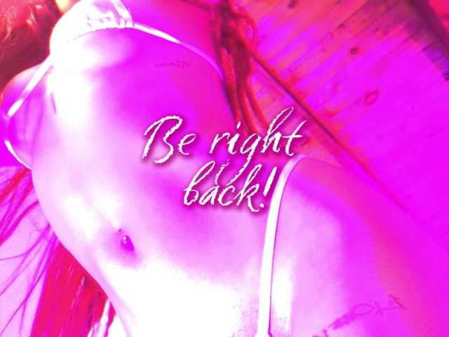 LiaVarel live cam on BongaCams