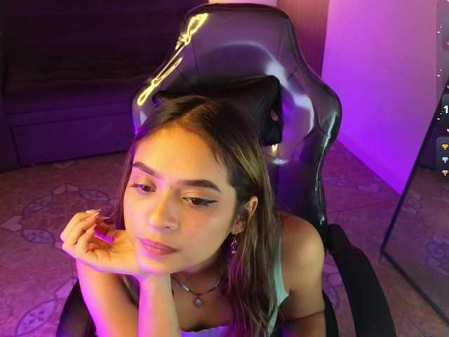 LiaVarel live cam on BongaCams