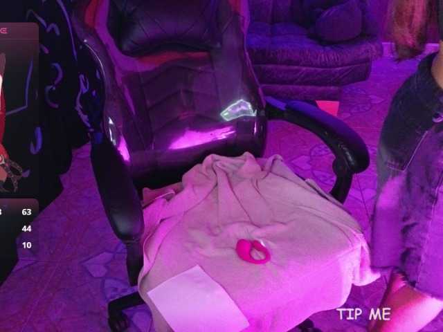 LiaVarel live cam on BongaCams