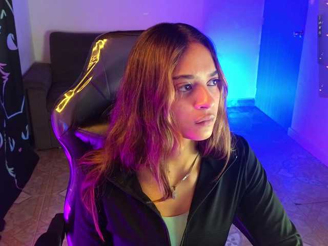 LiaVarel live cam on BongaCams