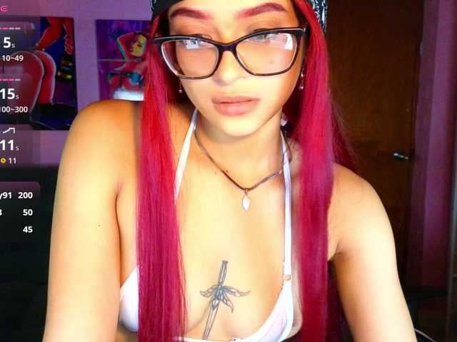 LiaVarel live cam on BongaCams