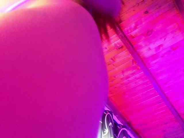 lia_varel webcam