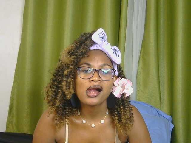 SassyAngels live webcam show