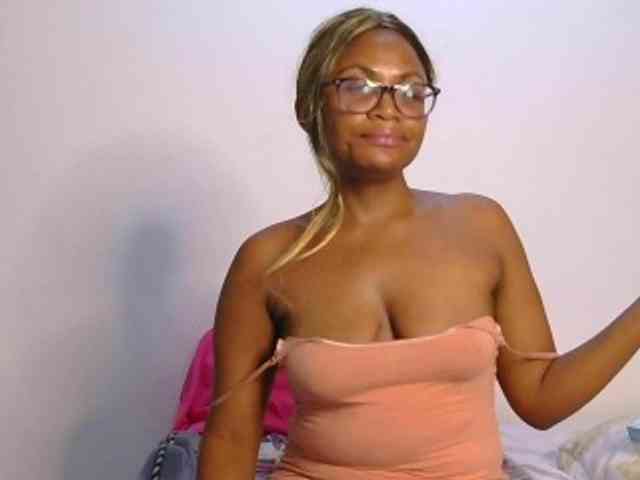 SassyAngels webcam
