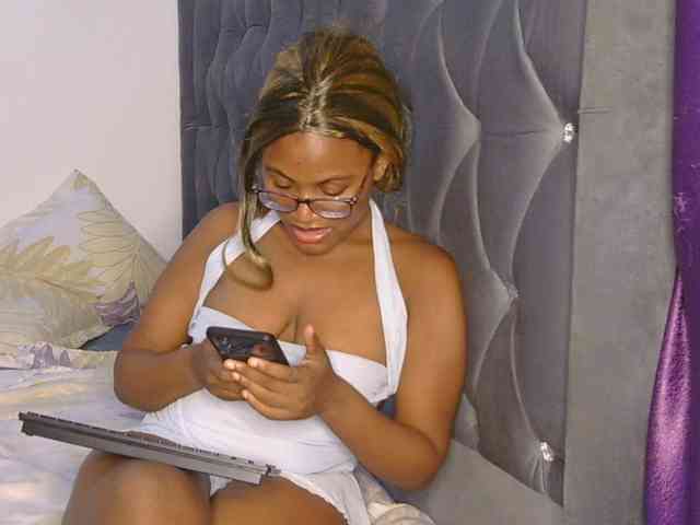 SassyAngels webcam