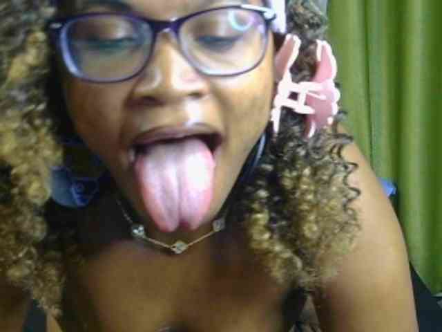 SassyAngels webcam