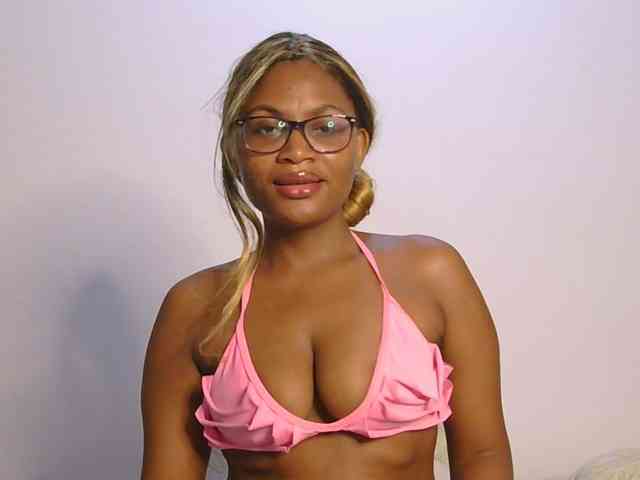 SassyAngels webcam