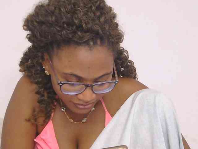 SassyAngels webcam