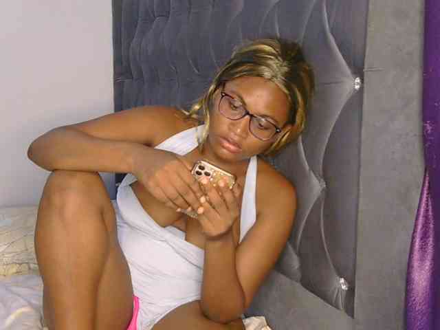 SassyAngels webcam