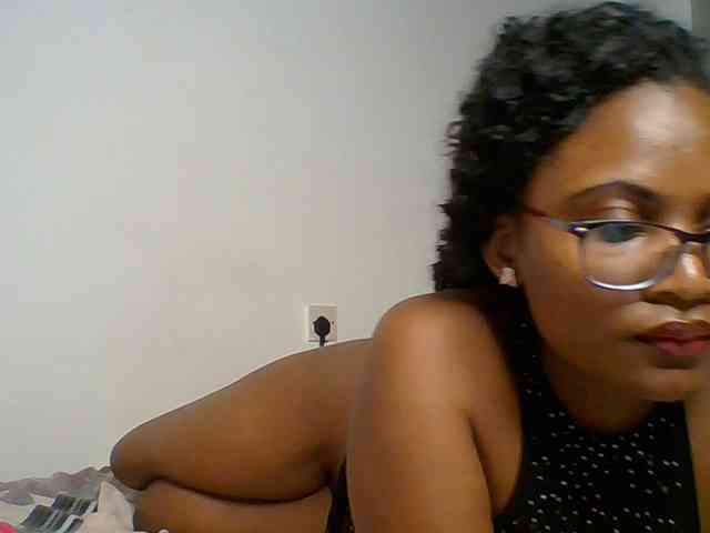 sassyangels's live room