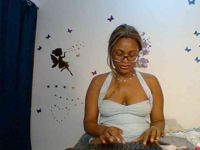 SassyAngels webcam