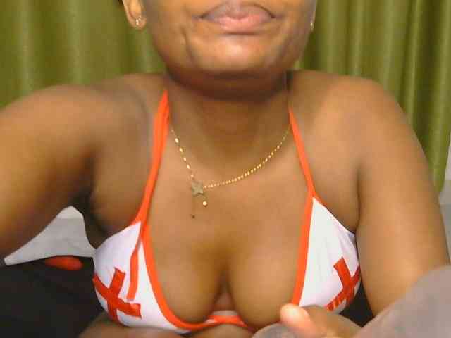SassyAngels Live Webcam on BongaCams