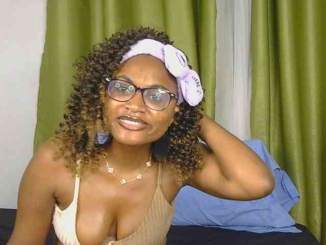 SassyAngels Live Webcam on BongaCams