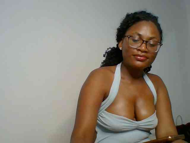 sassyangels's live room