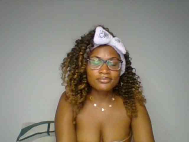 SassyAngels webcam