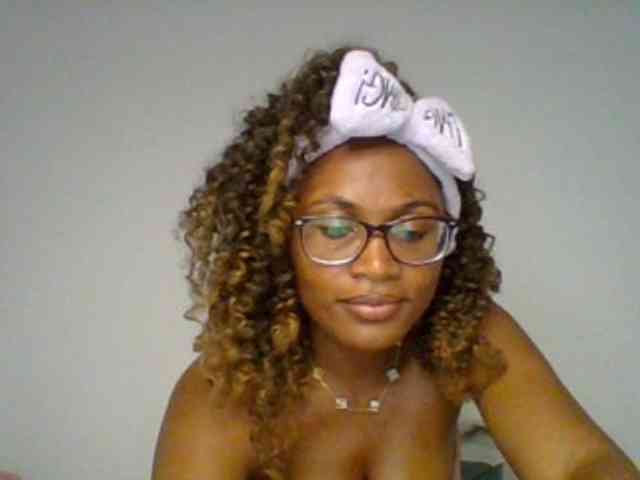 SassyAngels Live Webcam on BongaCams