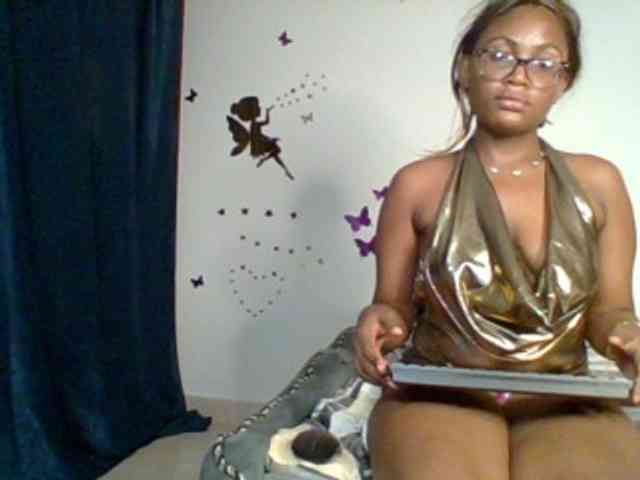 SassyAngels webcam