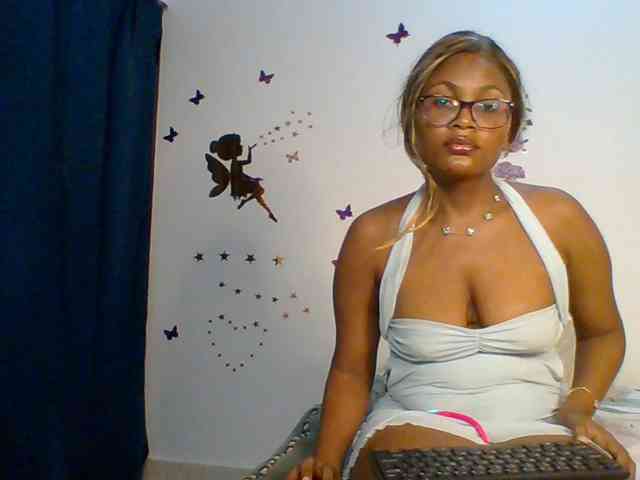 SassyAngels webcam