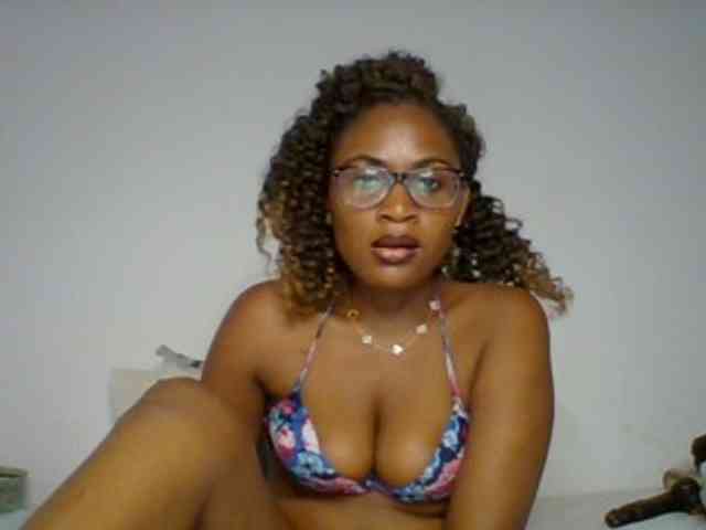 SassyAngels webcam