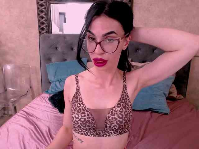 RaniaVibeXX webcam