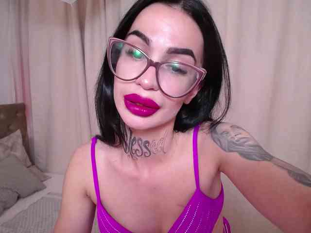 RaniaVibeXX webcam
