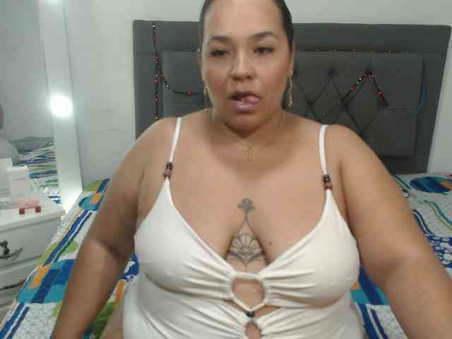 StarlettConnor webcam