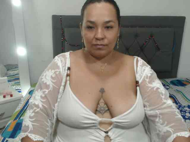 StarlettConnor webcam