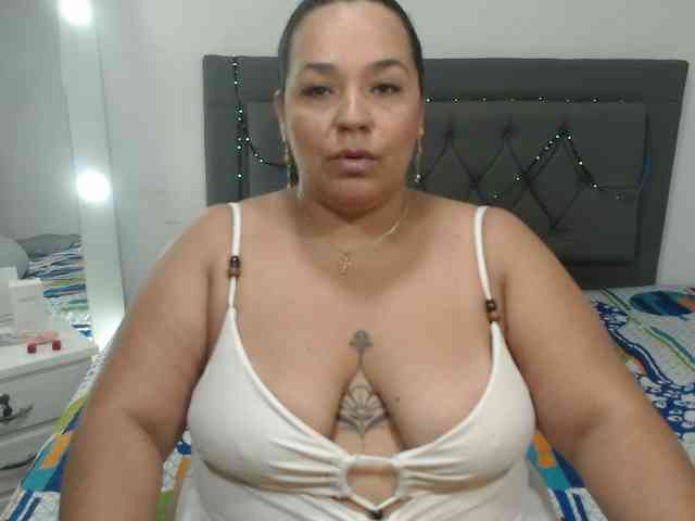 StarlettConnor webcam