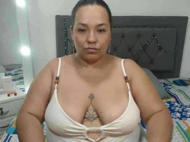 StarlettConnor webcam