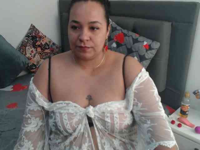 StarlettConnor webcam