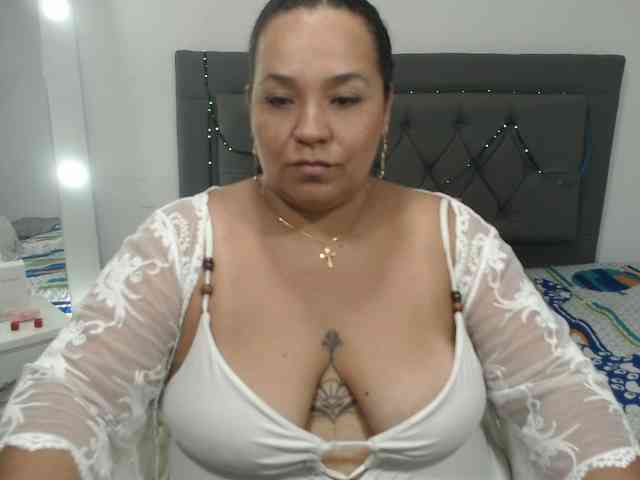 StarlettConnor webcam