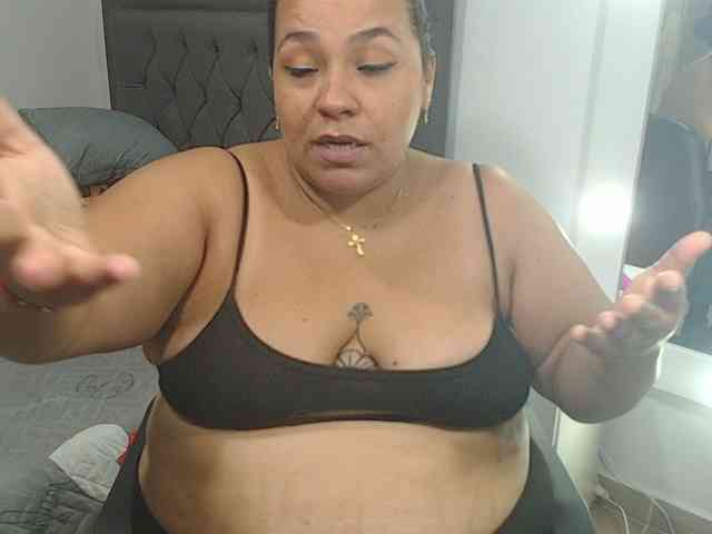 StarlettConnor webcam