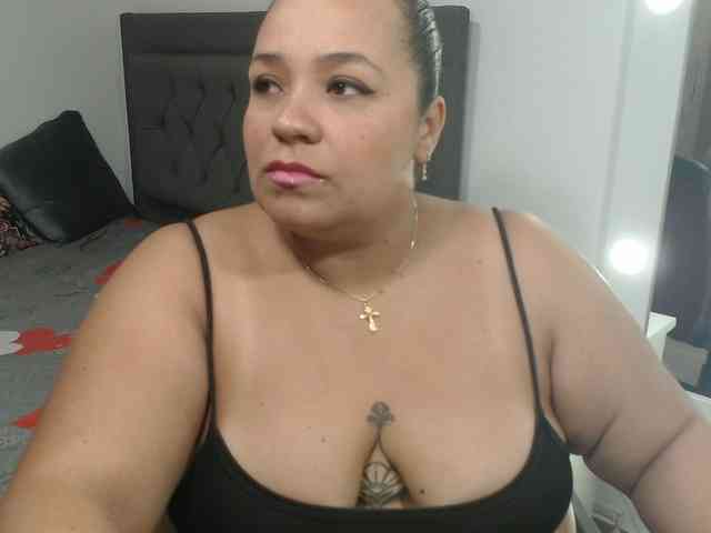 StarlettConnor webcam