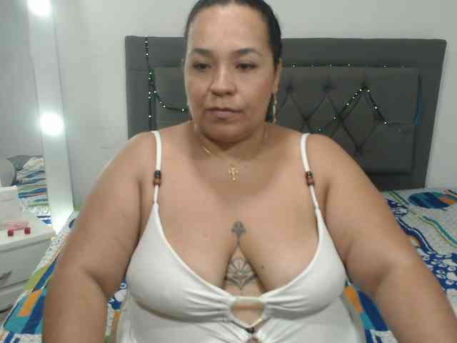 StarlettConnor webcam