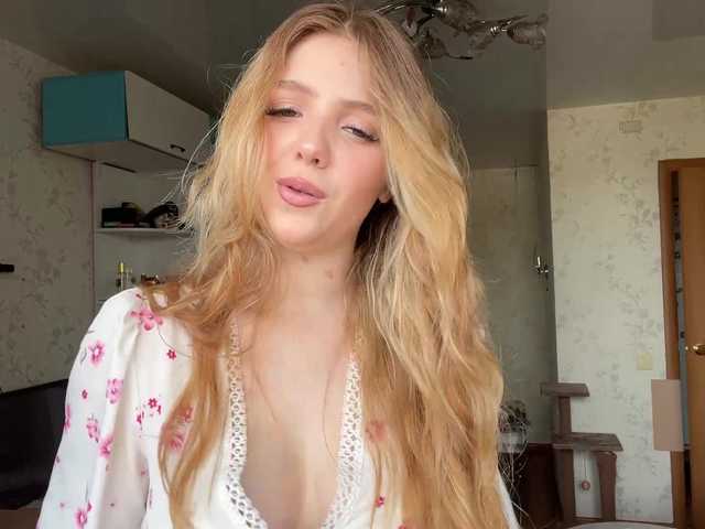 LapfulFluffX live cam